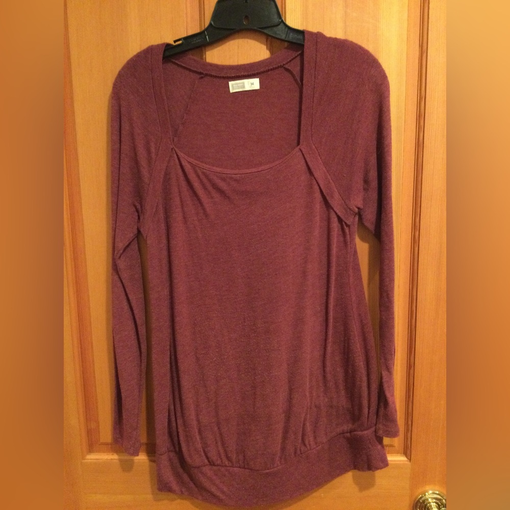 Old navy maternity top, mauve color, size M, long sleeve
